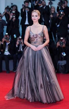 (170906) -- VENICE, Sept. 6, 2017 -- Actress Jennifer Lawrence attends the premiere of the movie Mother! at the 74th Venice Film Festival in Venice, Italy, Sept. 5, 2017. ) (yk) ITALY-VENICE-FILM FESTIVAL- MOTHER! -PREMIERE JinxYu 
