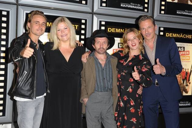 Constantin von Jascheroff, Marie Schoeneburg, David Bennet, Johanna Griebel, David C. Brunners (v.l.n.r) Ankunft zur Premiere ;Das schaffen wir schon; im Kino der Kulturbrauerei in Berlin am 07.09.2017
