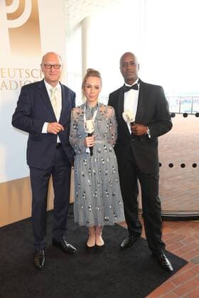 Hamburg Joachim Knuth Nina Zimmermann und Yared Dibaba Verleihung Deutscher Radiopreis in der Elbphilharmonie Hamburg am 7.9.2017
