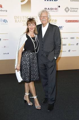 Carlo von Tiedemann mit Gattin Julia Laubrunn bei der Verleihung des Deutschen Radiopreises 2017 in der Elbphilharmonie. Hamburg, 07.09.2017