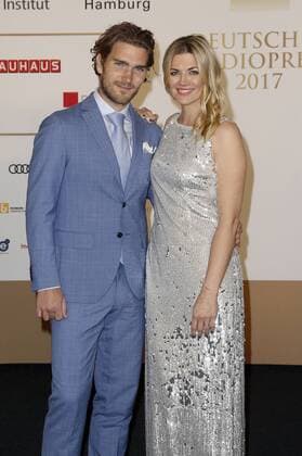 Nina Bott mit Freund Benjamin Baarz bei der Verleihung des Deutschen Radiopreises 2017 in der Elbphilharmonie. Hamburg, 07.09.2017