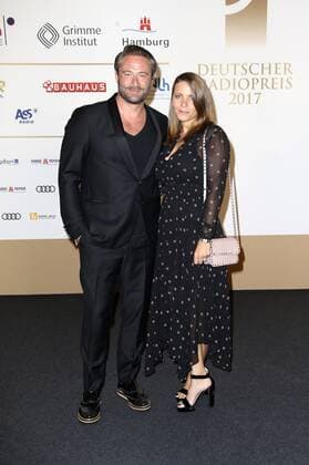Sasha mit Gattin Julia Röntgen bei der Verleihung des Deutschen Radiopreises 2017 in der Elbphilharmonie. Hamburg, 07.09.2017