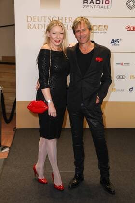 Hamburg, Germany 07.09.2017, Deutscher Radiopreis 2017, Steve Norman und freundin Sabrina Winter ( DeFodi525