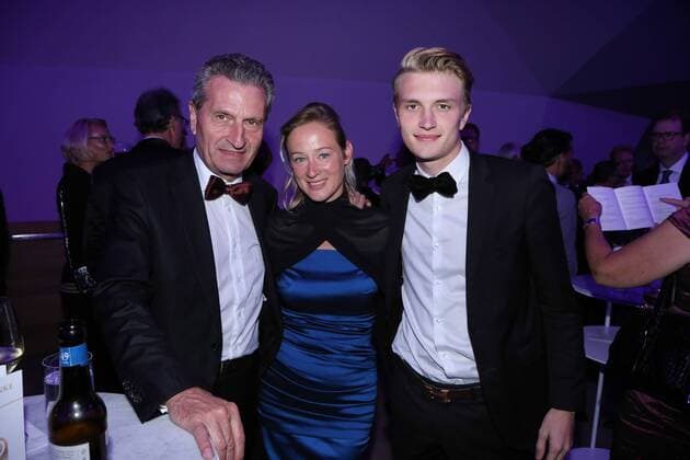 Hamburg, Germany 07.09.2017, Deutscher Radiopreis 2017, Guenther Oettinger mit Frau Friederike Beyer und Sohn Alexander Oettinger ( DeFodi525