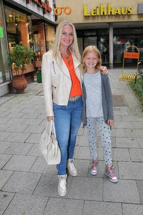 Eva Gruenbauer mit Tochter Amelie, Filmpremiere AMELIE RENNT im Rio Filmpalast in Muenchen am 09.08.2017