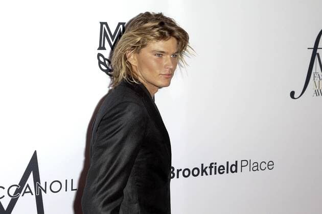 Jordan Barrett bei der Verleihung der 5. Daily Front Row Fashion Media Awards im Four Seasons Hotel New York Downtown. New York, 08.09.2017