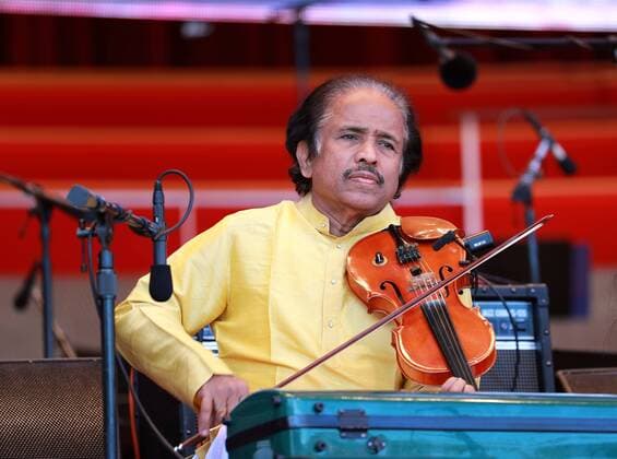 (170910) -- CHICAGO, Sept. 10, 2017 -- Indian violinist Lakshminarayana Subramaniam performs during the annual World Music Festival in Chicago, the United States, on Sept. 9, 2017. )(whw) U.S.-CHICAGO-WORLD MUSIC FESTIVAL WangxPing 