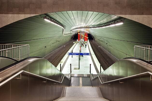 U-Bahnstation Lohring, Bochum, Ruhrgebiet, Nordrhein-Westfalen, Deutschland, Europa Copyright: imageBROKER/StefanxZiese iblszi04538696.jpg