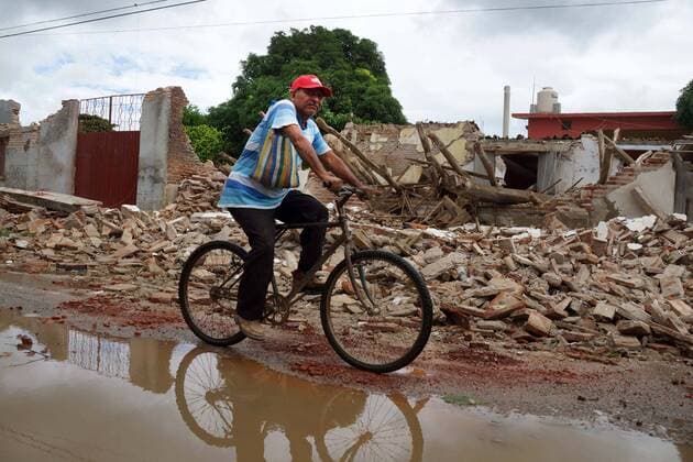 September 10 2017 EUM20170910NAC46 JPG UNION HIDALGO Oax Seism Sismo Oaxaca Domingo 10 de septiembre 2017 Recorrido por la zona afectada en este municipio por el sismo de 8 2 registrado el pasado jueves Foto Agencia EL UNIVERSAL RCC  - ZUMAu78_ 20170910_zaf_u78_091 Copyright: xEdwinxHernandezx