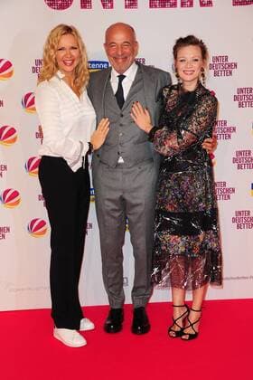 Veronica Ferres, Heiner Lauterbach und Magdalena Boczarska bei der Unter Deutschen Betten Film Premiere am 12.09.2017 in München Unter Deutschen Betten Film Premiere in Muenchen, 2017