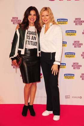 Karen Webb und Veronica Ferres bei der Unter Deutschen Betten Film Premiere am 12.09.2017 in München Unter Deutschen Betten Film Premiere in Muenchen, 2017