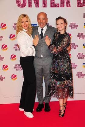 Veronica Ferres, Heiner Lauterbach und Magdalena Boczarska bei der Unter Deutschen Betten Film Premiere am 12.09.2017 in München Unter Deutschen Betten Film Premiere in Muenchen, 2017