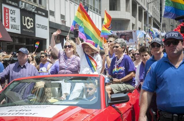 Gay-rights activist Edith Windsor dies at 88 Edie Windsor, center with hat, at the 44th annual Lesbian, Gay, Bisexual and Transgender Pride Parade on Fifth Avenue in New York on Sunday, June 30, 2013. Windsor was the lead plaintiff in the case that resulted in the over turning of DOMA and has endorsed Quinn for mayor. Windsor died Tuesday, September 12, 2017 in Manhattan at the age of 88 (  RICHARDxB.xLEVINE