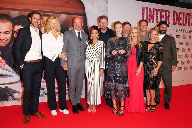 Buchautor Dr.Holger Schlageter, Veronica Ferres, Heiner Lauterbach, Julia Kapfelsperger, Jan Fehse (Regie), Magdalena Boczarska, Simon Schwarz, Eray Egilmez, Filmpremiere von UNTER DEUTSCHEN BETTEN im Mathaeser Filmpalast in Muenchen am 12.09.2017