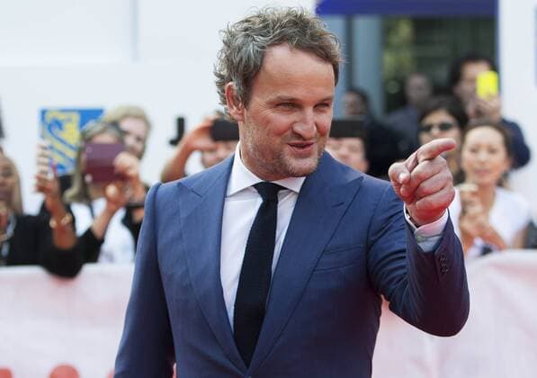(170913) -- TORONTO, Sept. 13, 2017 -- Actor Jason Clarke poses for photographs at the international premiere of the film Mudbound at Roy Thomson Hall during the 2017 Toronto International Film Festival in Toronto, Canada, Sept. 12, 2017. ) (djj) CANADA-TORONTO-TIFF- MUDBOUND ZouxZheng 