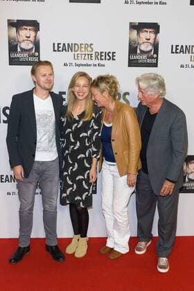 Tambet Tuísk, Petra Schmidt-Schaller, Susanne von Borsody und Juergen Prochnow - Deutschlandpremiere von LEANDERS LETZTE REISE im Kino in der Kulturbrauerei in Berlin am 13.09.2017. Premiere LEANDERS LETZTE REISE