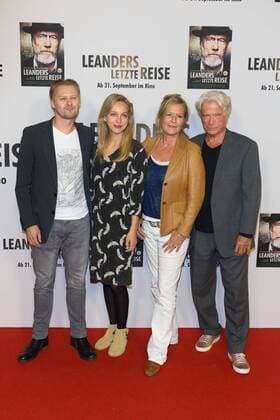 Bilder des Tages Tambet Tuísk, Petra Schmidt-Schaller, Susanne von Borsody und Juergen Prochnow - Deutschlandpremiere von LEANDERS LETZTE REISE im Kino in der Kulturbrauerei in Berlin am 13.09.2017. Premiere LEANDERS LETZTE REISE