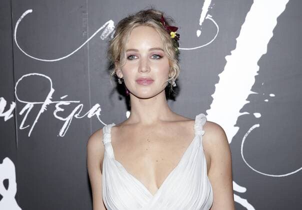 Jennifer Lawrence arrives on the red carpet at the premiere of mother! at Radio City Music Hall on September 13, 2017 in New York City  NYP20170913165 JOHNxANGELILLO