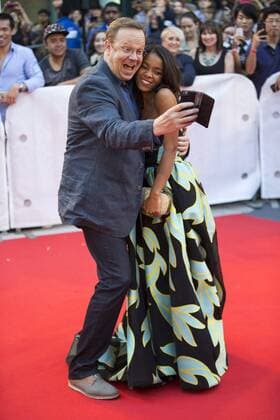 (170914) -- TORONTO, Sep. 14, 2017 -- Actress Rachel Hilson (R) and actor Peter Mackenzie pose for photos before the world premiere of the film Kings at Roy Thomson Hall during the 2017 Toronto International Film Festival in Toronto, Canada, Sept. 13, 2017. )(gj) CANADA-TORONTO-TIFF- KINGS ZouxZheng 