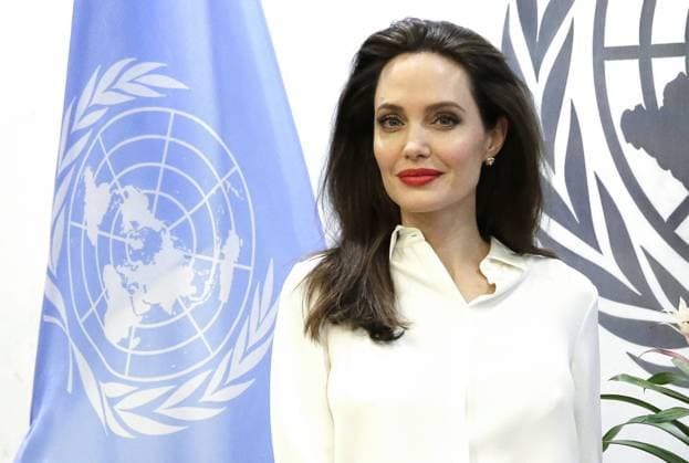 Themen der Woche Bilder des Tages Special Envoy of the United Nations High Commissioner for Refugees Angelina Jolie arrives to shake hands with Secretary-General Antonio Guterres before a meeting at the United Nations Headquarters in New York City on September 14, 2017.  NYP20170914156 JOHNxANGELILLO