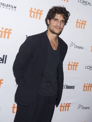 (170915) -- TORONTO, Sept. 15, 2017 -- Actor Louis Garrel poses for photographs at the North American premiere of the film Redoubtable at Elgin Theatre during the 2017 Toronto International Film Festival in Toronto, Canada, Sept. 14, 2017. ) (djj) CANADA-TORONTO-TIFF- REDOUBTABLE ZouxZheng 