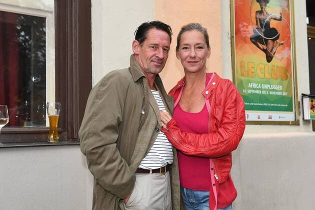 Max Tidof mit Ehefrau Lisa Seitz Premiere le club GOP VarietŽ Theater Show München 15. September 2017