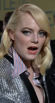 Cast member Emma Stone attends the premiere of the biographical sports comedy Battle of the Sexes at the Regency Village Theatre in the Westwood section of Los Angeles on September 16, 2017. Storyline: The true story of the 1973 tennis match between World number one Billie Jean King and ex-champ and serial hustler Bobby Riggs.  LAP2017091651 JIMxRUYMEN