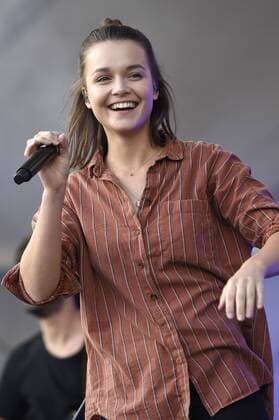 Lotte live beim NDR 2 Soundcheck Neue Musik Festival 2017 auf der City Stage. Göttingen, 16.09.2017