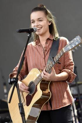 Lotte live beim NDR 2 Soundcheck Neue Musik Festival 2017 auf der City Stage. Göttingen, 16.09.2017