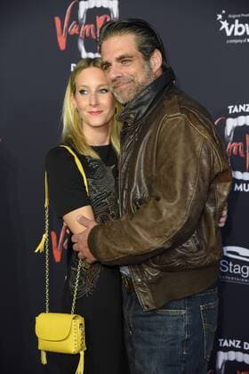 Carsten Spengemann mit Freundin Julie Gross bei der Tanz der Vampire Musicalpremiere im Stage Theater an der Elbe in Hamburg am 17.09.2017
