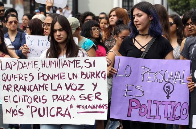 Hundreds of people march, by the main avenues of the City of Guadalajara, Mexico, 17 September 2017. Thousands of Mexicans in different cities marched today against the femicides after the commotion that has caused the murder of the young Mara Fernanda Castilla, allegedly raped and strangled by the driver of a Cabify shortly after boarding the vehicle. Mexicans march against femicide after death of young woman who take a Cabify !ACHTUNG: NUR REDAKTIONELLE NUTZUNG!  Copyright: xUlisesxRuizxBasurtox MEX44 20170917-636412872399250477