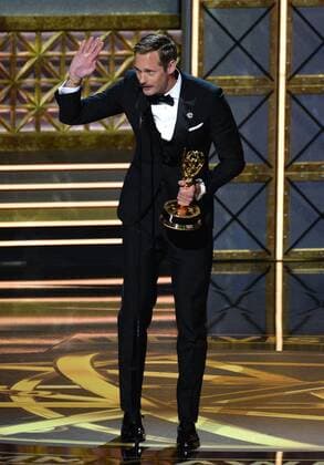 Actor Alexander Skarsgard accepts the award for Outstanding Supporting Actor in a Limited Series or Movie for Big Little Lies onstage during the 69th annual Primetime Emmy Awards at Microsoft Theater in Los Angeles on September 17, 2017.  LAP201709170154 JIMxRUYMEN