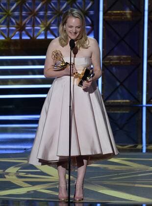 Actor Elisabeth Moss accepts the award for Outstanding Lead Actress in a Drama Series for The Handmaid s Tale onstage during the 69th annual Primetime Emmy Awards at Microsoft Theater in Los Angeles on September 17, 2017.  LAP201709170232 JIMxRUYMEN