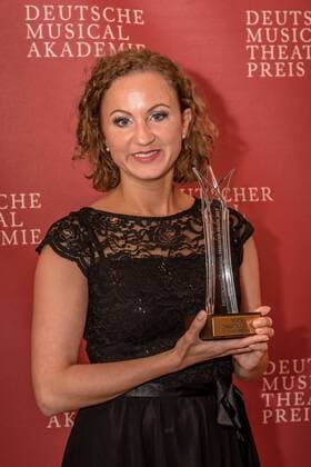 Elena Zvirbulis, beste Darstellerin einer Nebenrolle Deutscher Musical Theater Preis 2017 im Wintergarten Berlin in Berlin am 18.09.2017