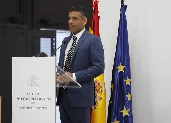 Venezuelan Daniel Paravisini speaks during the ceremony where he received from King Felipe the VII Jaime Fernandez de Araoz Award for Corporate Finances, along with Colombian professor Juanita Gonzalez-Uribe, in Madrid, Spain, 19 September 2017. VII Jaime Fernandez de Araoz Award for Corporate Finances !ACHTUNG: NUR REDAKTIONELLE NUTZUNG!  Copyright: xJuanJoxMartínx GRA513 20170919-636414515322867900