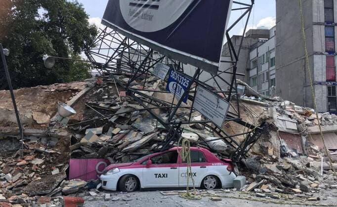 September 19 2017 After the earthquake that shook Mexico city buildings in different parts of this capital collapsed and other more presented To varying degrees Credit Image © via ZUMA Wire Powerful 7 1 Earthquake Hits Mexico City ElxUniversal  EUM_I_20170919_501069.JPG