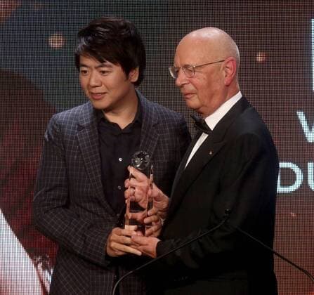 September 19, 2017 - New York, New York, U.S. - Founder and Executive Chairman of the World Economic Forum, presenter KLAUS SCHWAB and award recipient Chinese pianist LANG LANG attend the Atlantic Council 2017 Global Citizen Awards held at the Intrepid Sea, Air, & Space Museum. New York U.S. - ZUMAk03_ 20170919_zaf_k03_091 Copyright: xNancyxKaszermanx
