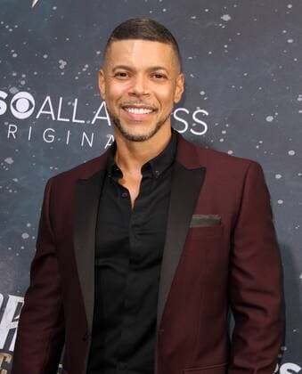 Star Trek : Discovery Premiere in Los Angeles September 19, 2017 - Los Angeles, CA, U.S. - 19 September 2017 - Hollywood, California - Wilson Cruz. Ã¢â‚¬ËœStar Trek: DiscoveryÃ¢â‚¬â ¢ Premiere held at the ArcLight Cinerama Done in Hollywood. Photo Credit: AdMedia Los Angeles U.S. - ZUMAa123 20170919_zaa_a123_127 Copyright: xAdmediax