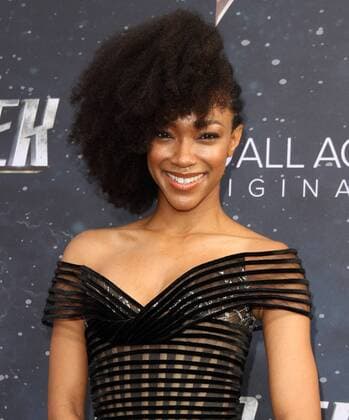 Star Trek : Discovery Premiere in Los Angeles September 19, 2017 - Los Angeles, CA, U.S. - 19 September 2017 - Hollywood, California - Sonequa Martin-Green. Ã¢â‚¬ËœStar Trek: DiscoveryÃ¢â‚¬â ¢ Premiere held at the ArcLight Cinerama Done in Hollywood. Photo Credit: AdMedia Los Angeles U.S. - ZUMAa123 20170919_zaa_a123_137 Copyright: xAdmediax