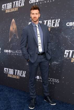 Star Trek : Discovery Premiere in Los Angeles September 19, 2017 - Los Angeles, CA, U.S. - 19 September 2017 - Hollywood, California - Kenneth Mitchell. Ã¢â‚¬ËœStar Trek: DiscoveryÃ¢â‚¬â ¢ Premiere held at the ArcLight Cinerama Done in Hollywood. Photo Credit: AdMedia Los Angeles U.S. - ZUMAa123 20170919_zaa_a123_169 Copyright: xAdmediax