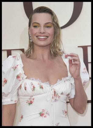 . 20 09 2017. London, United Kingdom. Margot Robbie arriving at the Goodbye Christopher Robin world premiere in London.  xStephenxLockx xi-Imagesx IIM-15912-0014