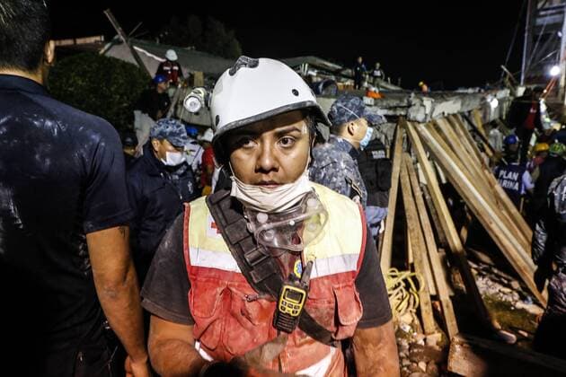 Erdbeben in Mexiko September 20, 2017 - EUM20170920NAC32.JPG .CIUDAD DE MEXICO EarthquakeSismo-CDMX.- 20 de septiembre de 2017, afectaciones en la Ciudad de Mexico por el sismo de 8.1 grados que ocurrio el dia 19 de septiembre de 2017. En imagen, aspectos de una escuela que se derrumbo en Villa Coapa. Foto: Agencia EL UNIVERSAL Cristopher Rogel Blanquet MAVC  - ZUMAu78_ 20170920_zaf_u78_037 Copyright: xElxUniversalx