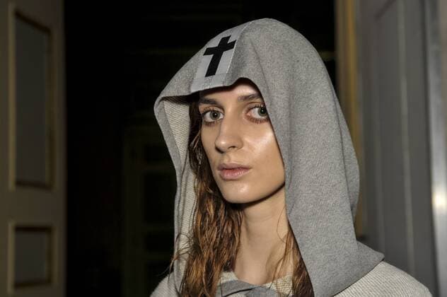 Italy: Grinko backstage at MFW S S 2018 A model is seen backstage ahead of the Sergei Grinko show during Milan Fashion Week Spring summer2018  GaetanoxPiazzolla