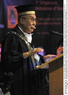 Magistralis Degree at the Dalai Lama 21 09 2017-Pisa-Italy event by the lama At the Palazzo dei Congressi in Pisa on the last day of The Mindscience of Reality where with the Ceremony for the Graduation of the Degree Magistralis Honoris Cause in Clinical Psychology and Health delivered to Tenzin Gyatso XIV Dalai Lama. In Photos: SS Dalai Lama during his Lectio Magistralis in the Auditorium of the Congress Palace. Photos RobertoCappa photojournalism.  Copyright: xFotoxRobertoCappello Fotogiornalx xRobertoxCappellox