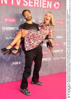 Bilder des Tages Jared Hasselhoff und Xenia Seeberg - Premierenfeier von EntertainTV Serien mit der TV Serie The Handmaid’s Tale – Der Report der Magd in der Astor Film Lounge in Berlin am 21.09.2017 Premierenfeier von EntertainTV Serien