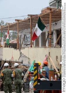 Rescue operations continue in Mexico City Rescue workers continue searching for missing people at a collapsed school building in Mexico City on Sept. 21, 2017, after a magnitude 7.1 earthquake struck central Mexico. It was reported that the death toll has exceeded 270. 