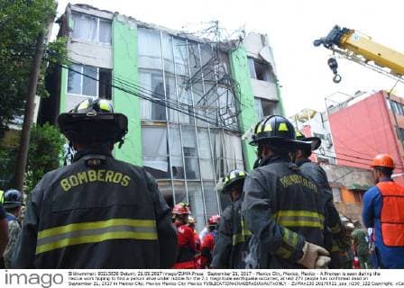 September 21, 2017 - Mexico City, Mexico, Mexico - A fireman is seen during the rescue work hoping to find a person alive under rubble for the 7.1 magnitude earthquake occurred, at lest 273 people has confirmed dead on September 21, 2017 in Mexico City, Mexico Mexico City Mexico  - ZUMAn230 20170921_zaa_n230_122 Copyright: xCarlosxTischlerx