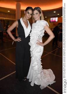 Sila Sahin, Isabell Horn (Kleid von Marcell von Berlin) Deutscher Schauspielerpreis 2017 im Zoo Palast in Berlin am 22.09.2017