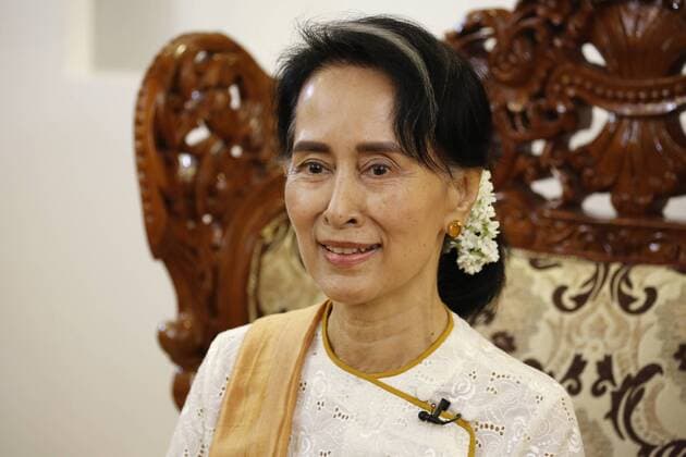 (170923) -- NAY PYI TAW, Sept. 23, 2017 -- Myanmar State Counselor Aung San Suu Kyi reacts during an interview by Chinese media in Nay Pyi Taw, Myanmar, Sept. 20, 2017. Myanmar State Counselor Aung San Suu Kyi has stressed that the Myanmar government was taking effective measures to curb the violence in northern Rakhine state, while ensuring that innocent civilians were not harmed. ) (zhf) MYANMAR-NAY PYI TAW-AUNG SAN SUU KYI-CHINA-INTERVIEW UxAung 