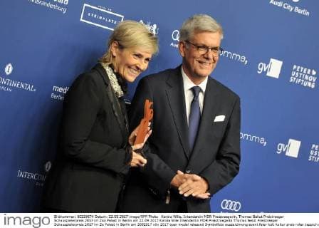 Karola Wille, Intendantin MDR Preistraegerin, Thomas Bellut Preistraeger Schauspielerpreis 2017 im Zoo Palast in Berlin am 22.09.2017